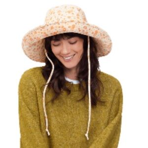 Lack of Color holiday floral bucket hat